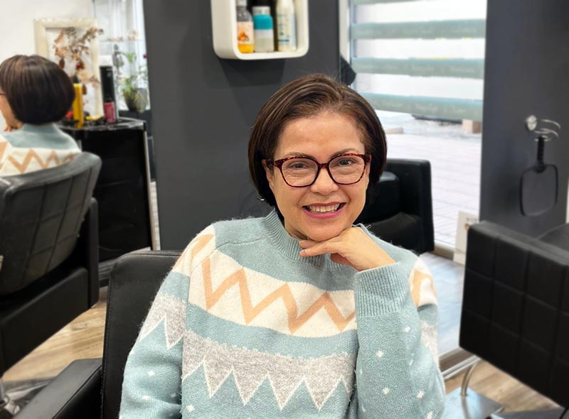 Ana María, clienta del Salón de Peluquería en San Vicente del Raspeig
