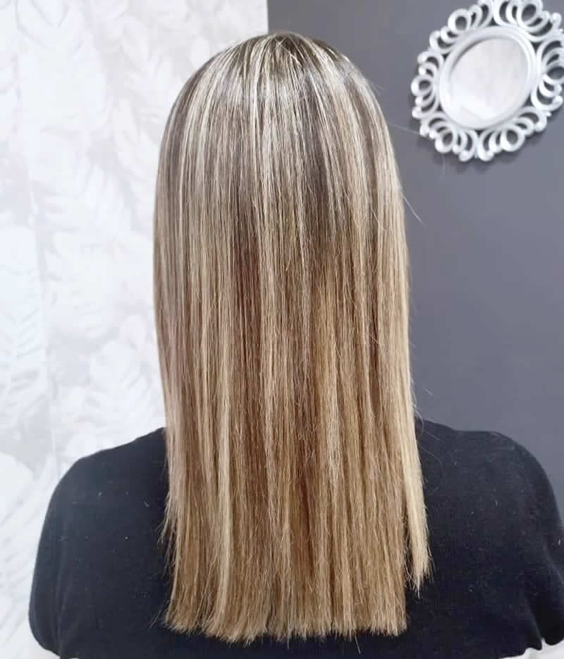 Cabello con alisado y mechas